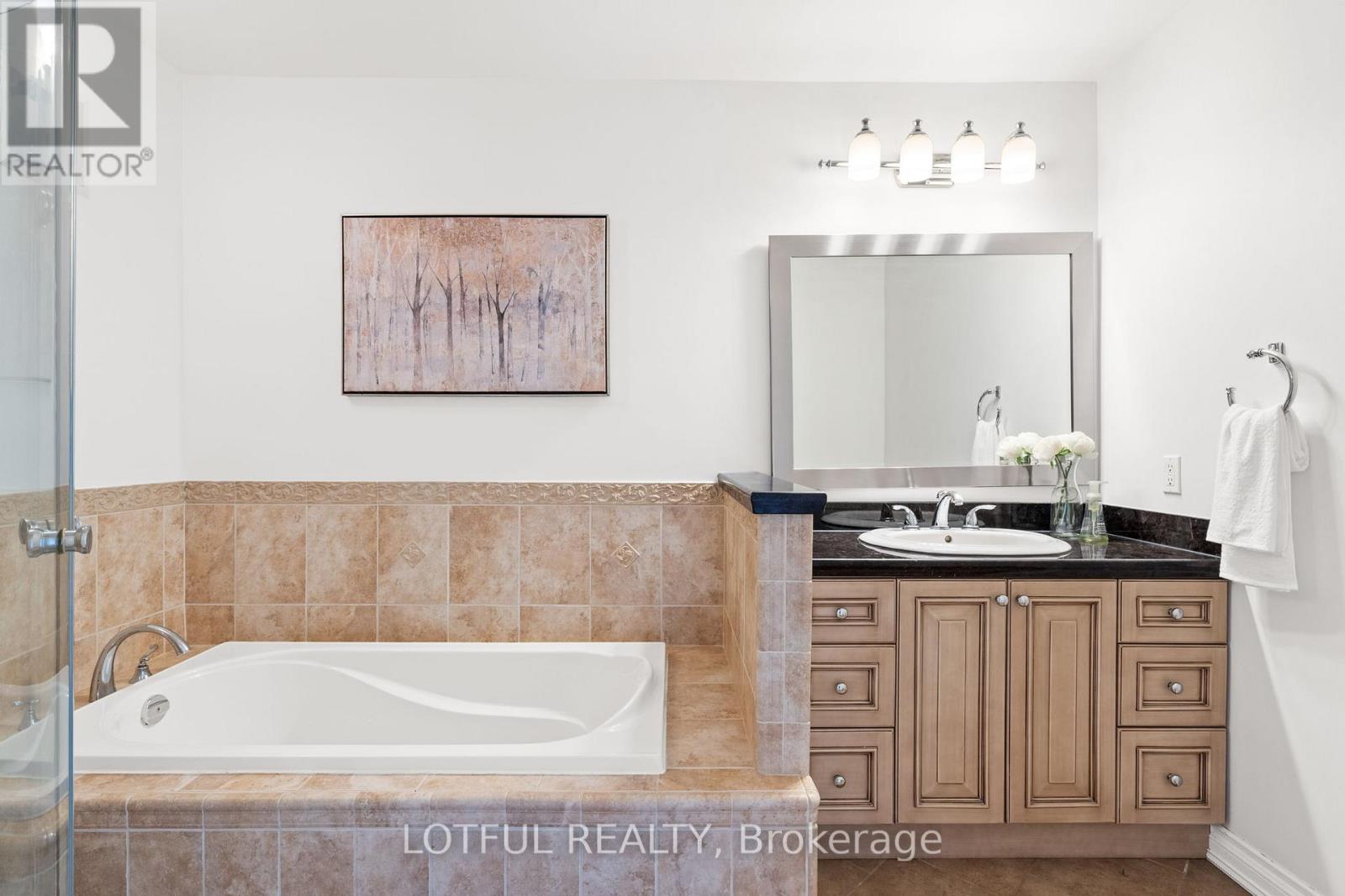Photo 20 of 45 Hampton Avenue, Ottawa ON