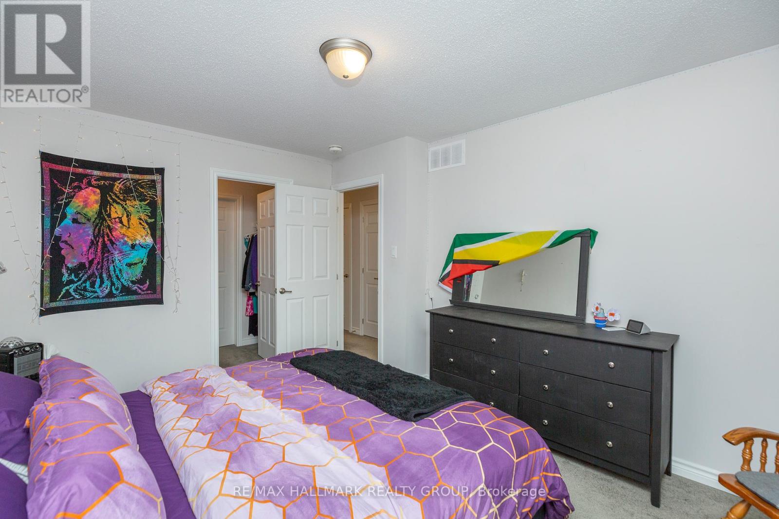 Photo 27 of 105 Walleye Private, Ottawa ON