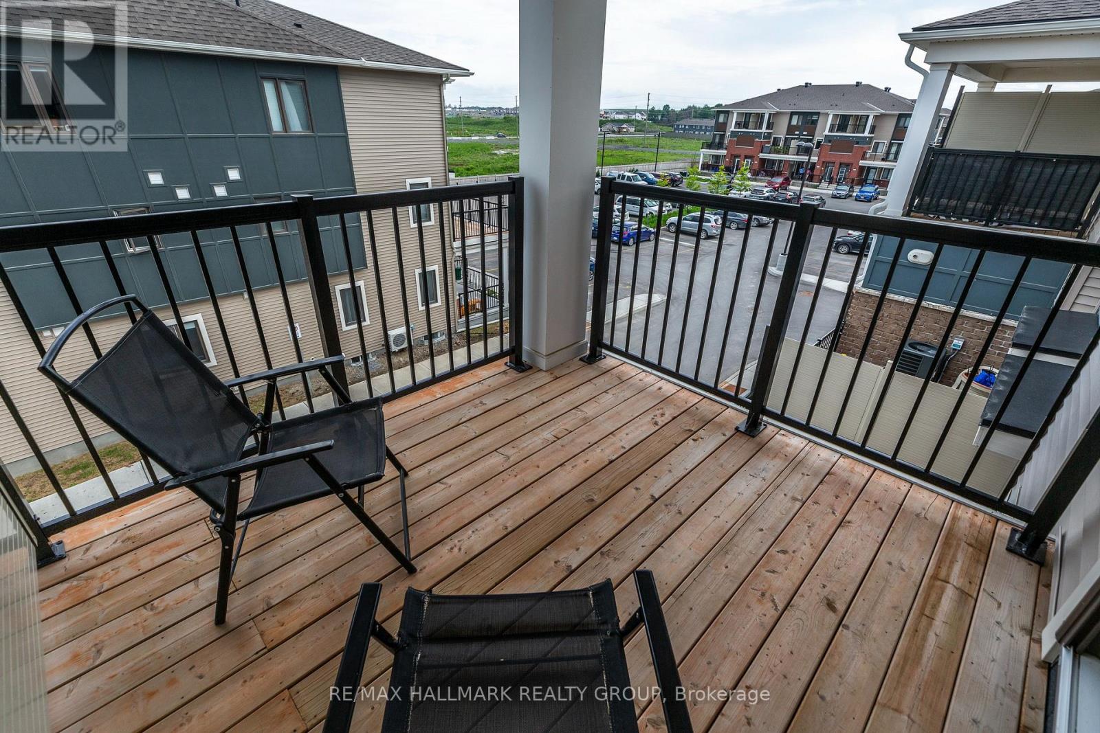 Photo 42 of 105 Walleye Private, Ottawa ON
