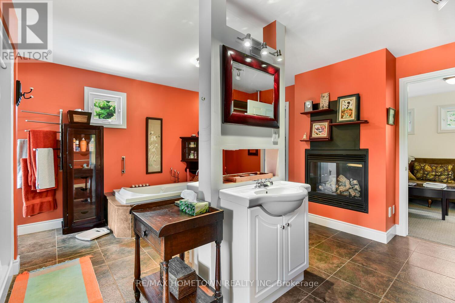 Photo 24 of 1326 Lily Bay Drive N, Elizabethtownkitley ON