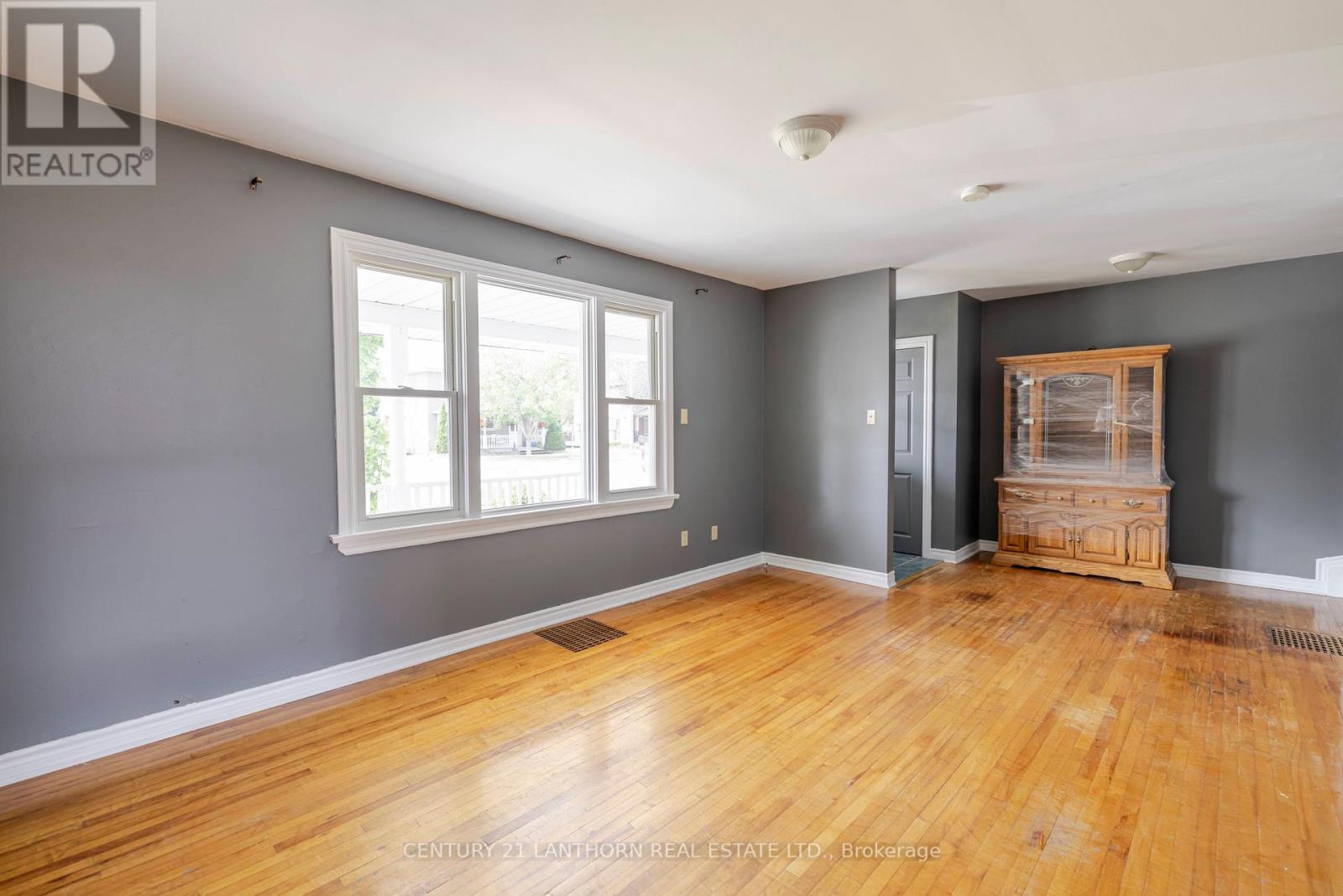 Photo 14 of 6 Inkerman Avenue, Prince Edward County ON