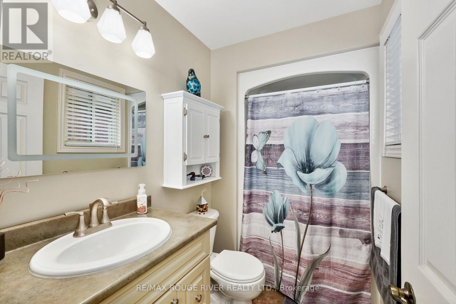 Photo 3 of 14 Algonquin Avenue, Brighton ON