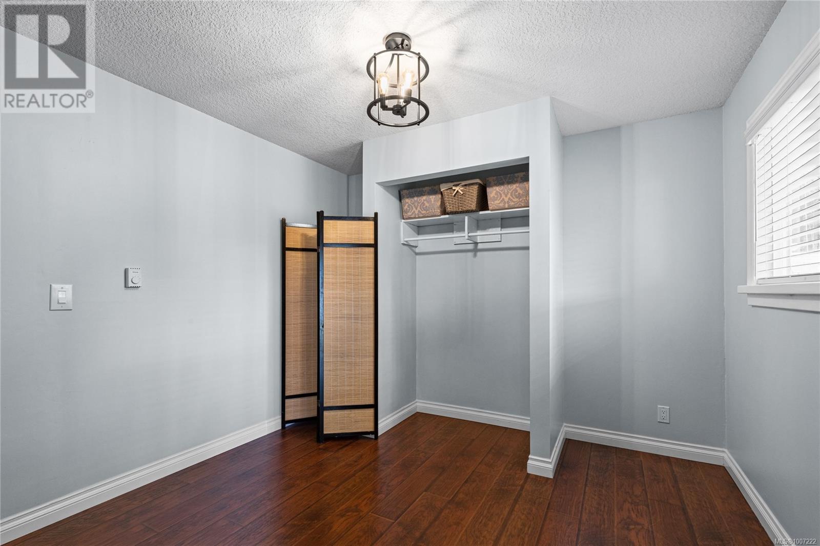 Photo 13 of 585 Tamarack Dr, Qualicum Beach BC