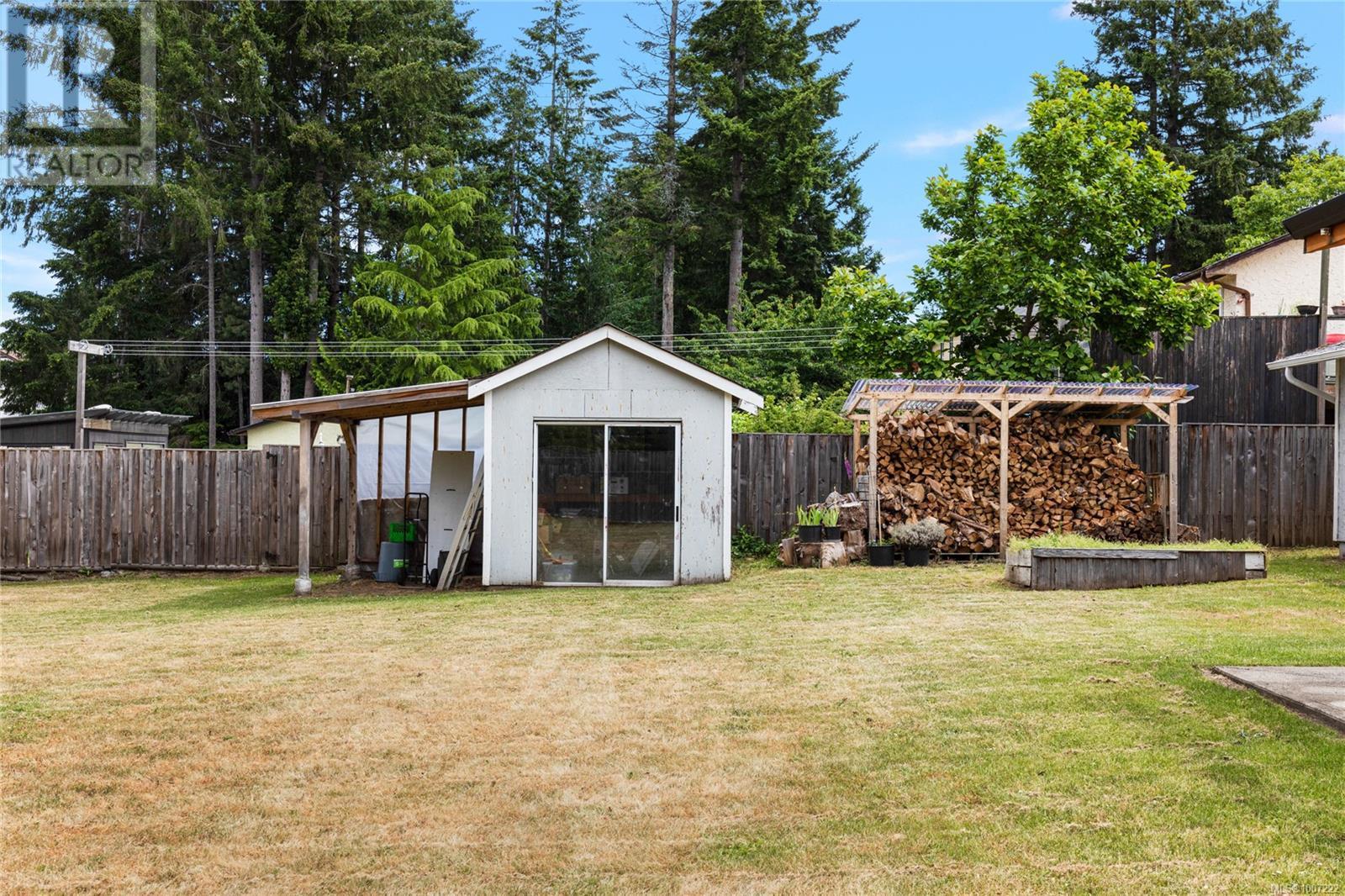 Photo 29 of 585 Tamarack Dr, Qualicum Beach BC