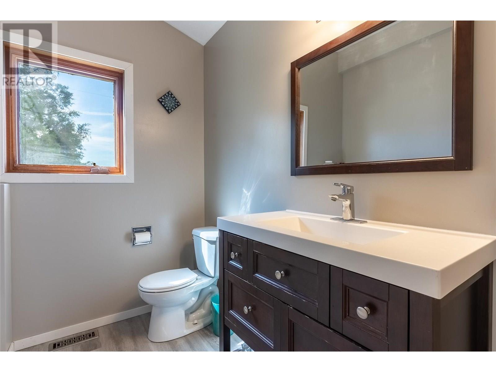 3541 Drinkwater Road, Ashcroft