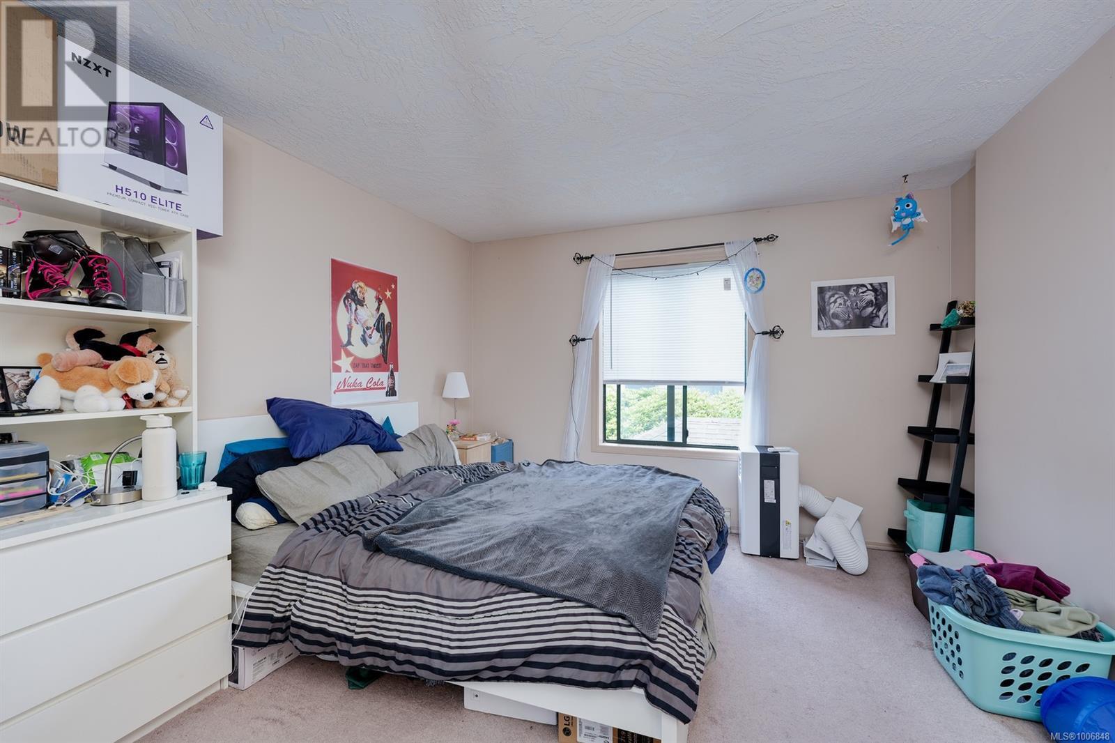 #206 3900 SHELBOURNE ST - Image 13