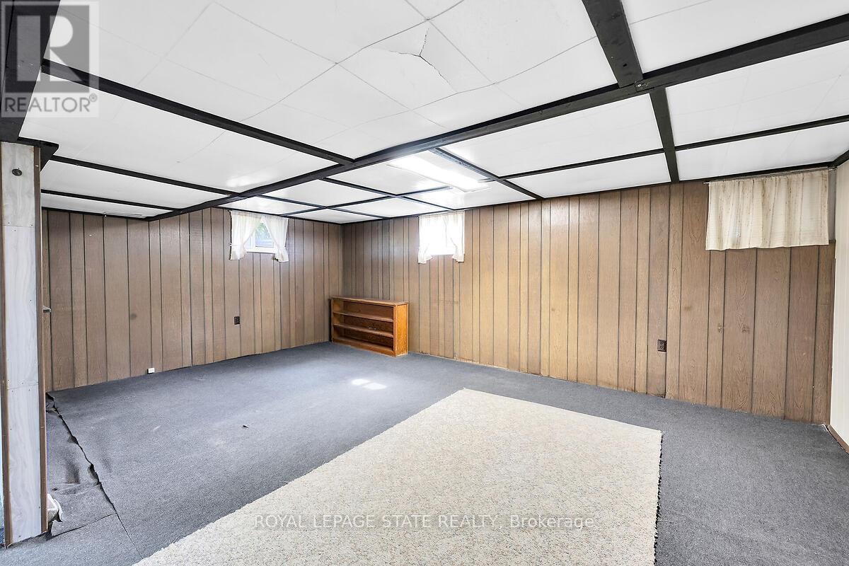 Photo 31 of 220 Winona Road, Hamilton ON