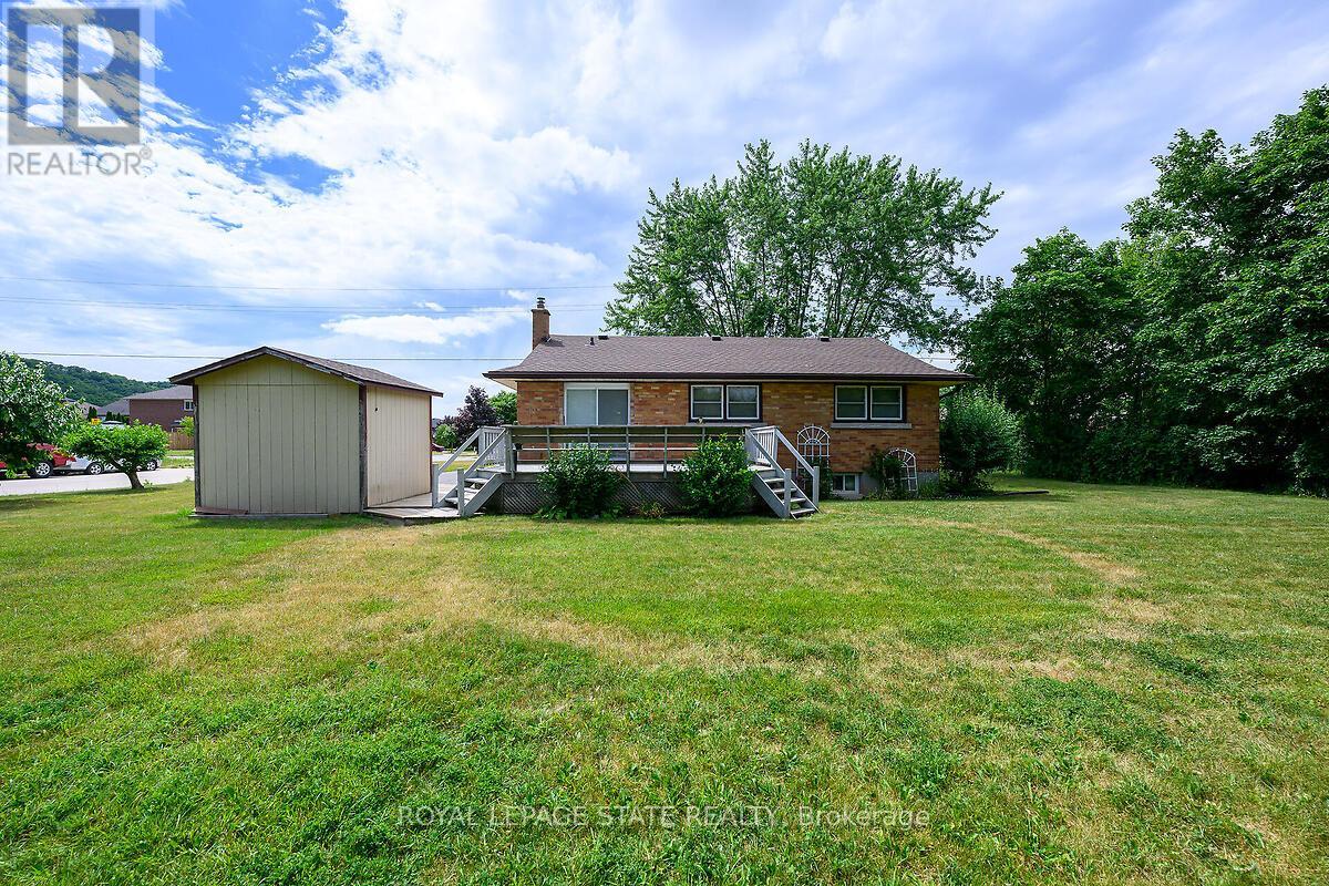 Photo 7 of 220 Winona Road, Hamilton ON