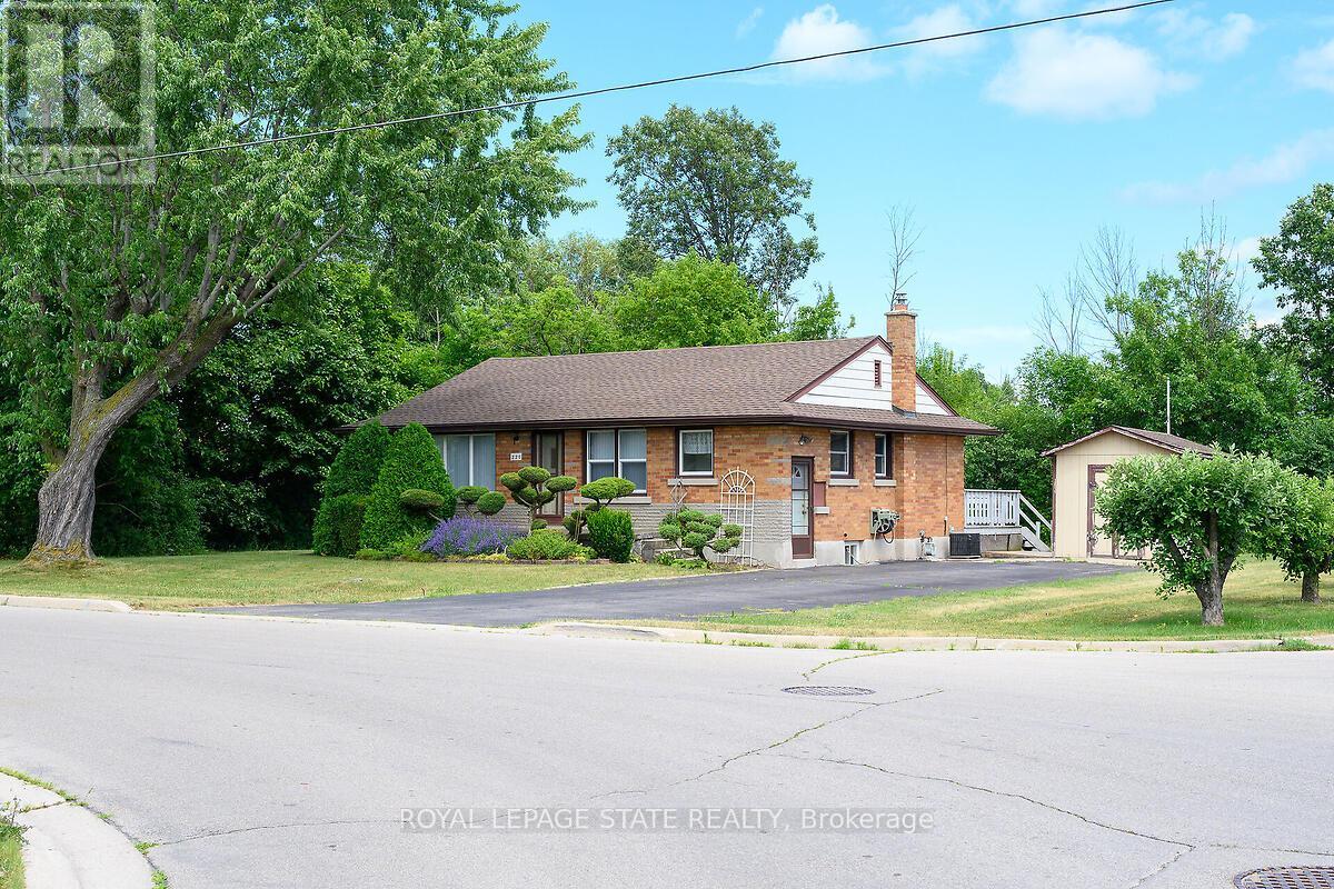 Photo 22 of 220 Winona Road, Hamilton ON
