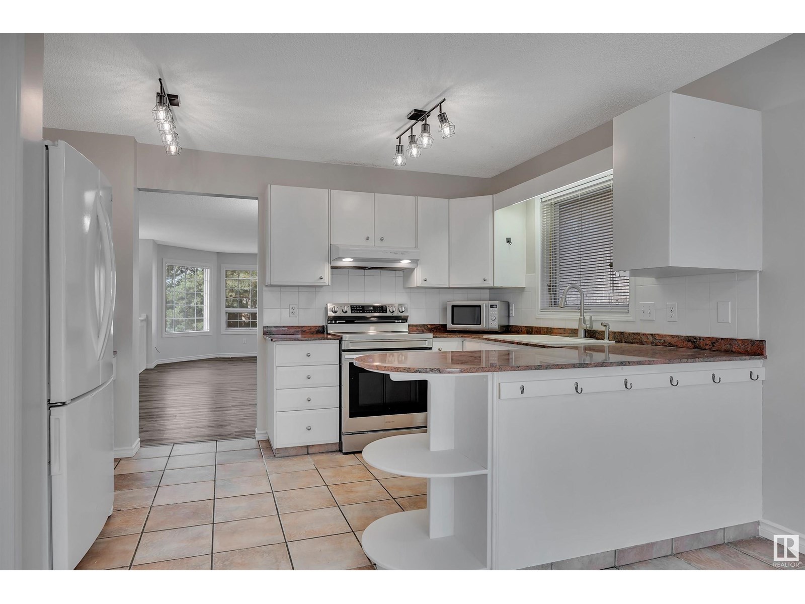 Photo 20 of 4803 59 St, Beaumont AB