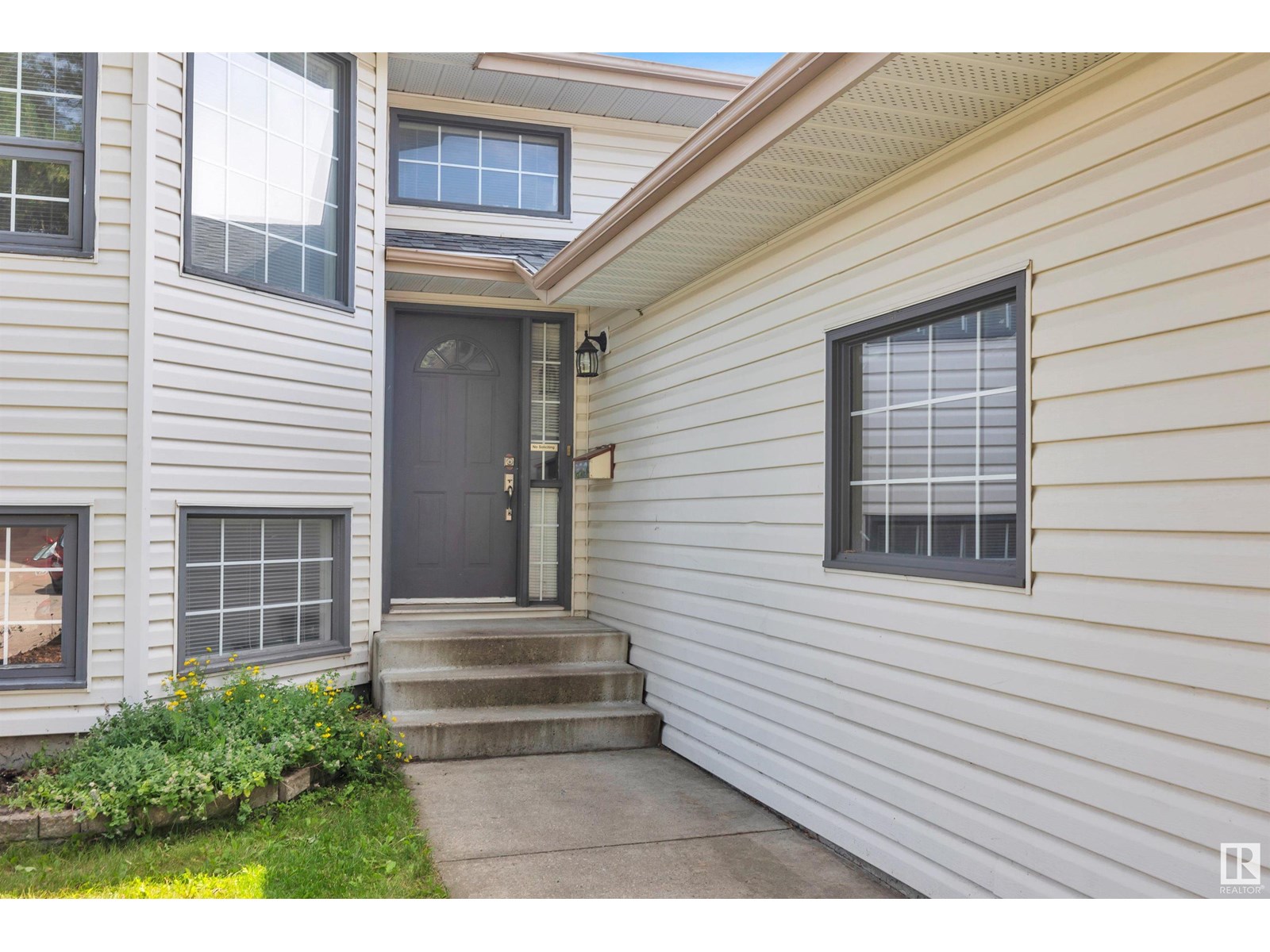 Photo 3 of 4803 59 St, Beaumont AB