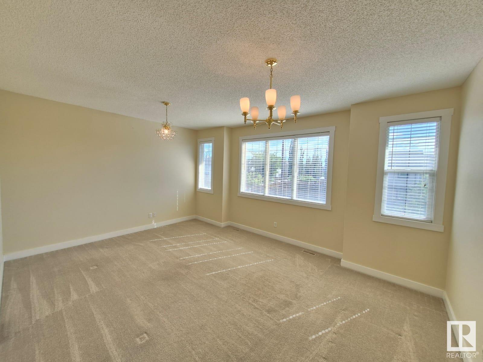 Photo 13 of 8361 Shaske Cr Nw, Edmonton AB