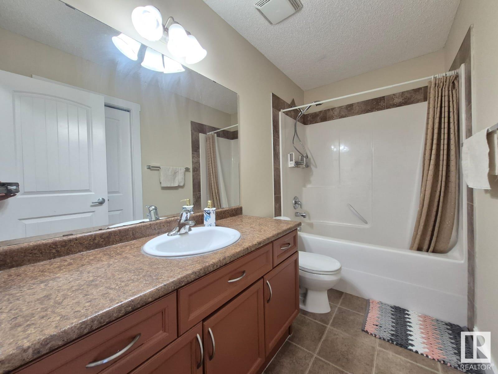 Photo 18 of 8361 Shaske Cr Nw, Edmonton AB
