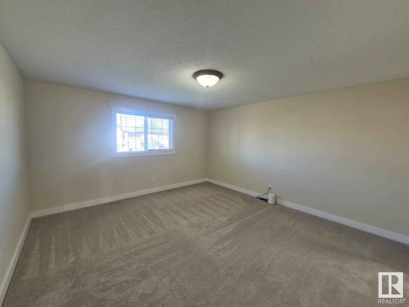 Photo 20 of 8361 Shaske Cr Nw, Edmonton AB