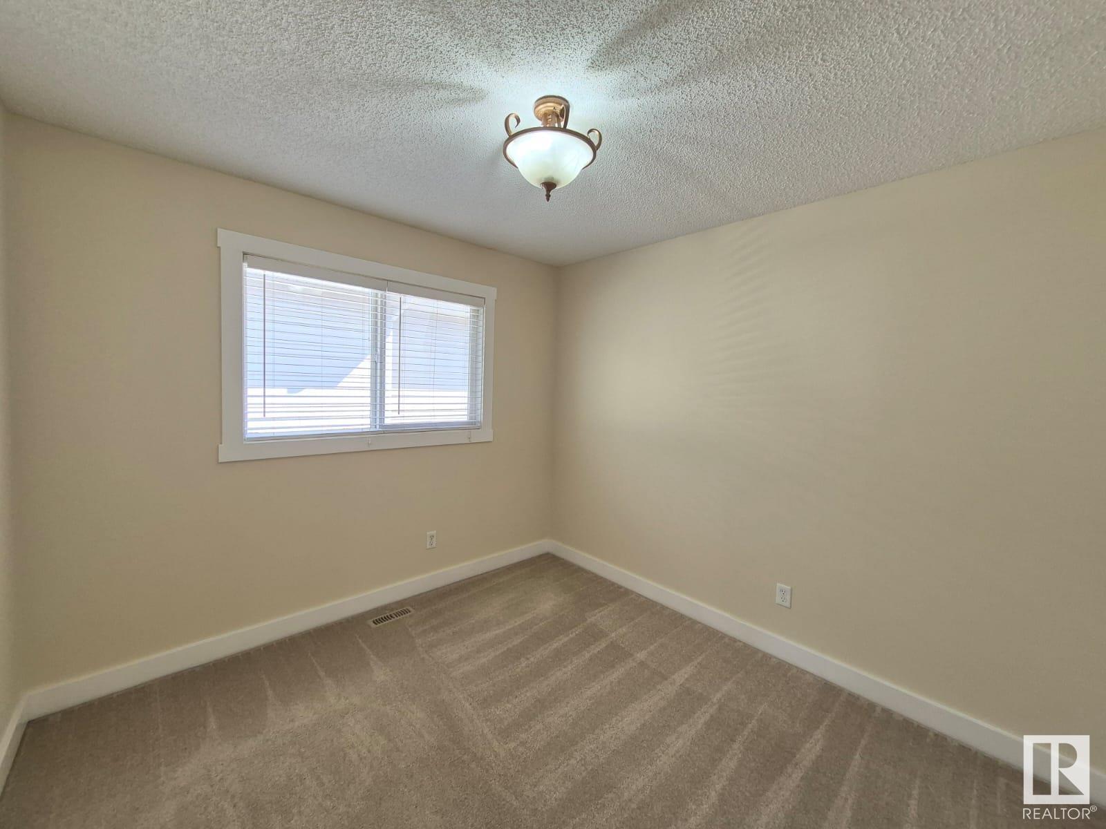 Photo 24 of 8361 Shaske Cr Nw, Edmonton AB