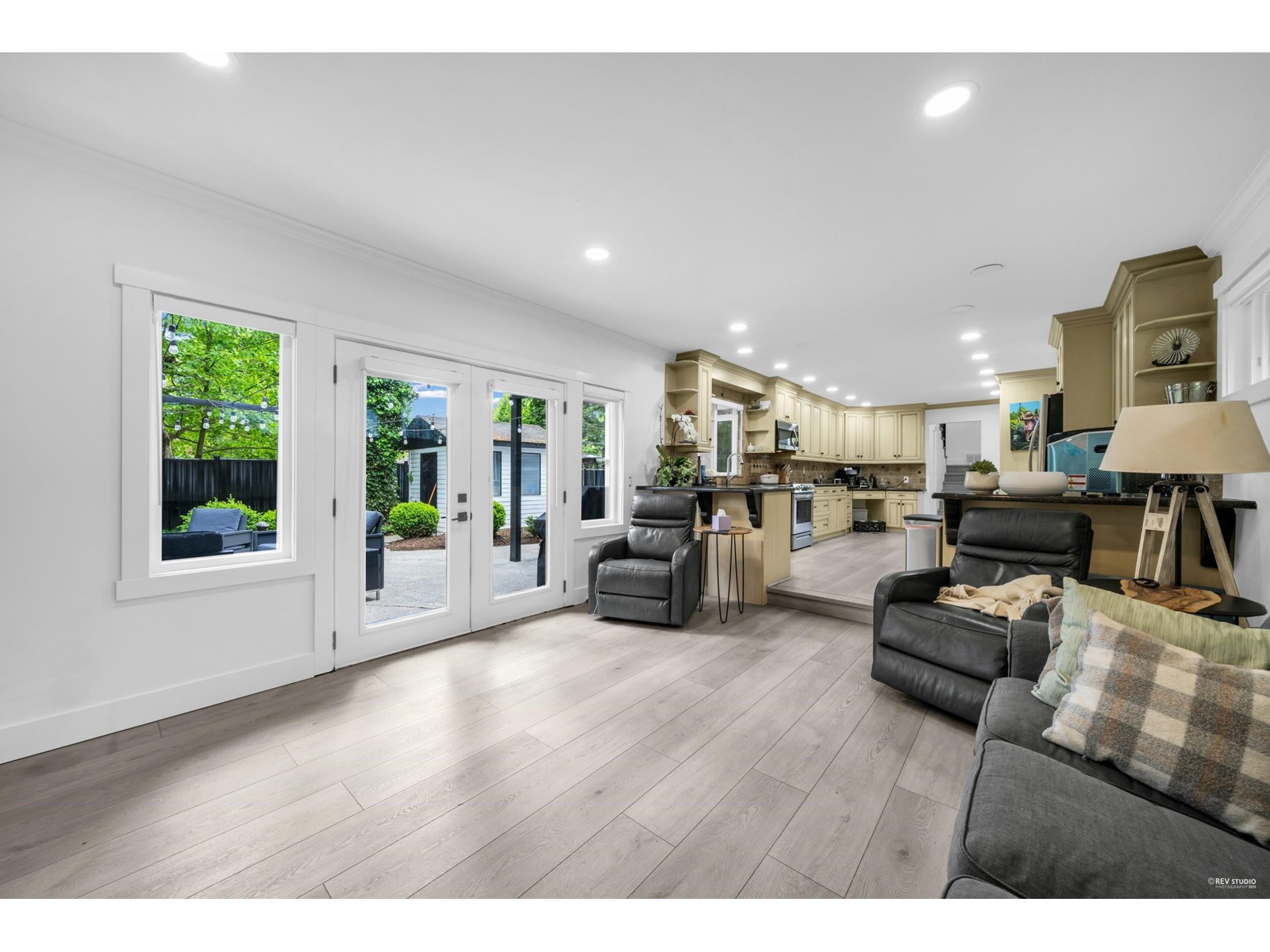 Photo 17 of 13591 19 Avenue, Surrey BC