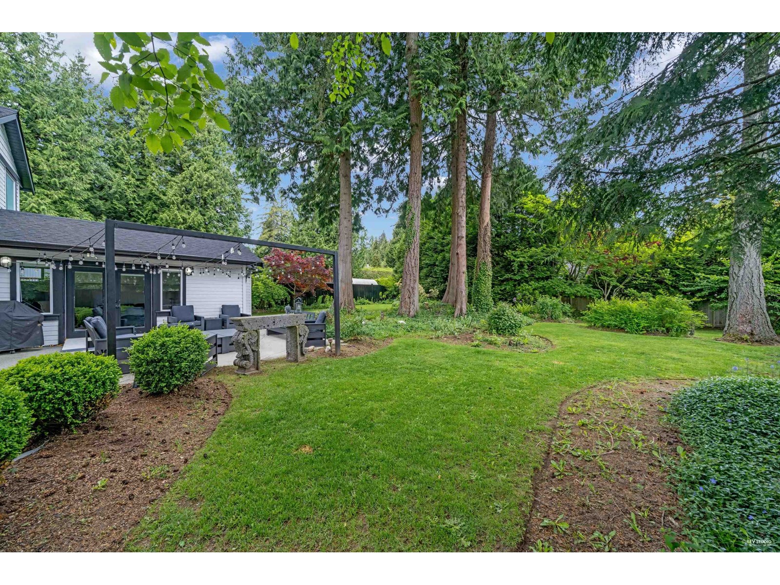 Photo 2 of 13591 19 Avenue, Surrey BC
