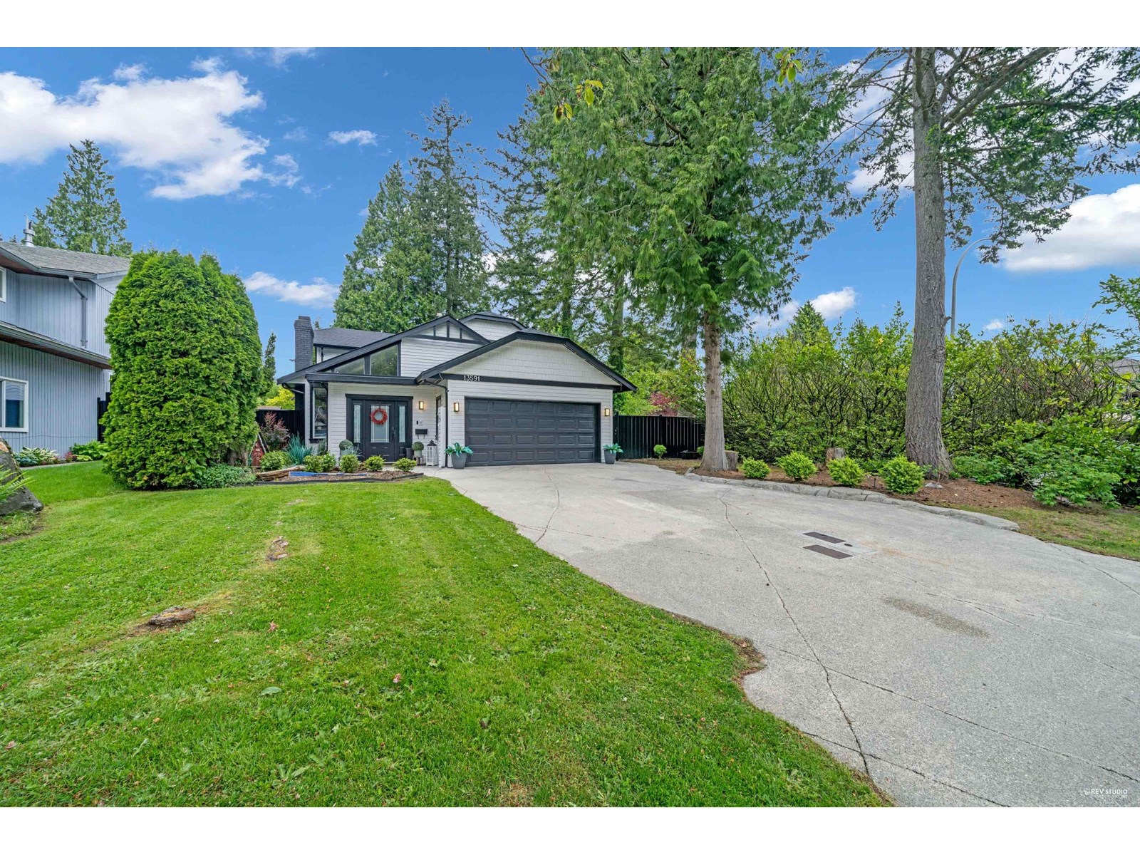 Photo 11 of 13591 19 Avenue, Surrey BC
