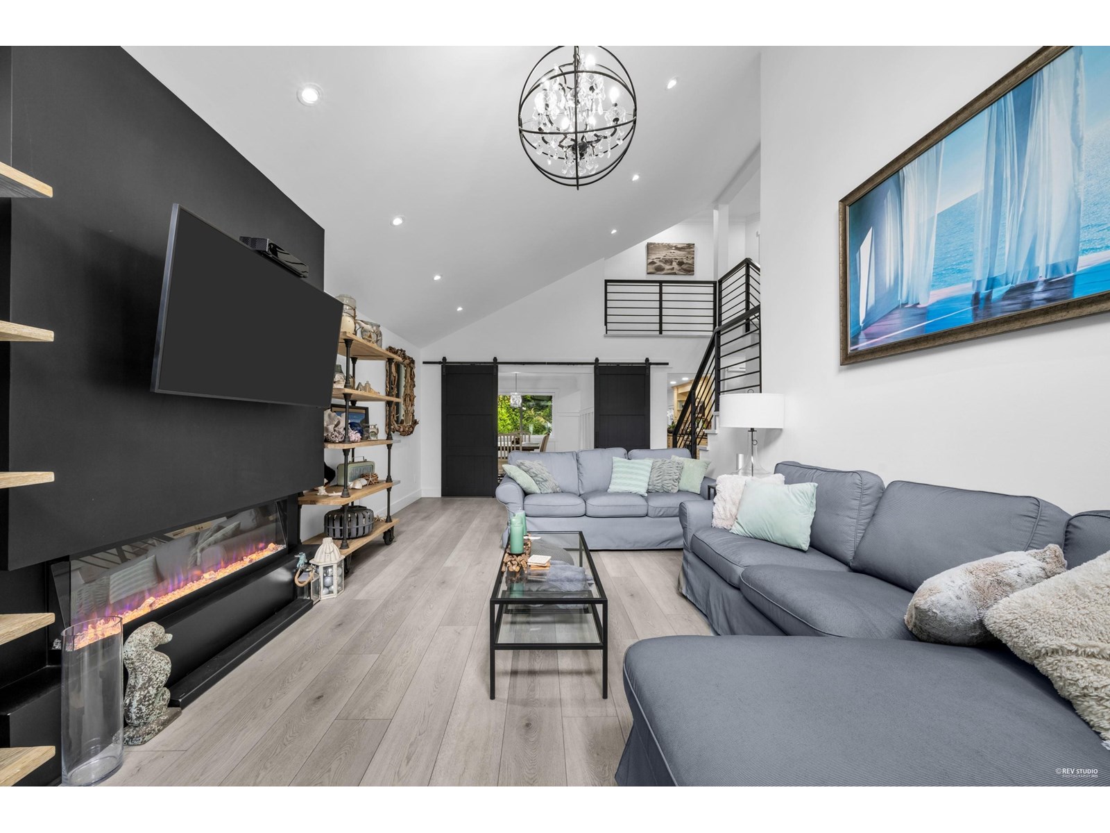 Photo 10 of 13591 19 Avenue, Surrey BC
