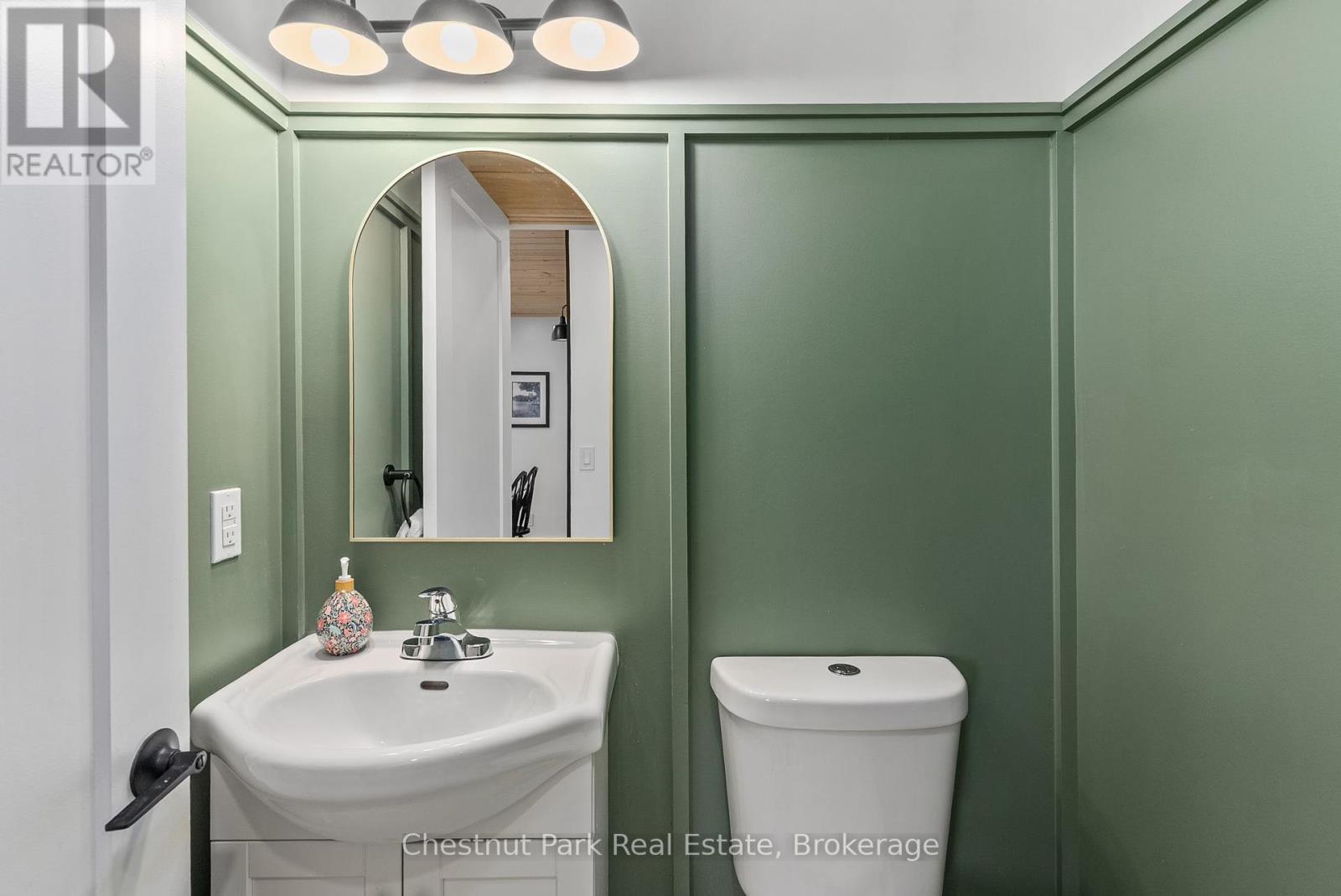 Photo 21 of 179 Rowanwood Road, Huntsville ON