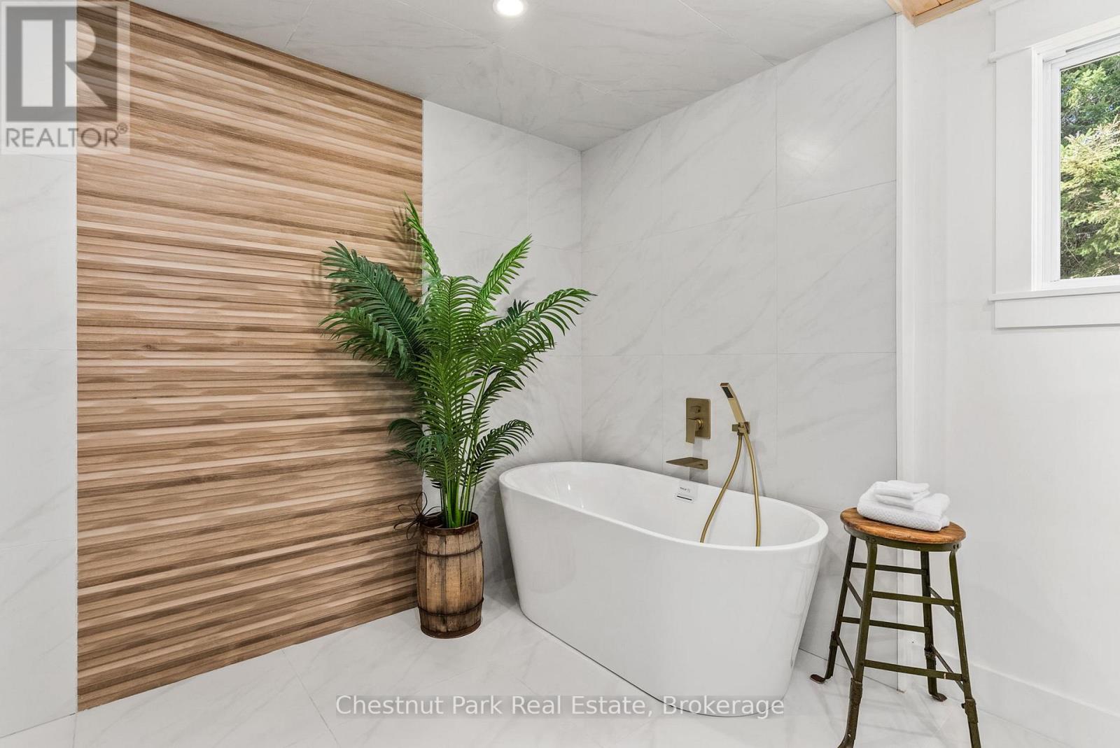 Photo 6 of 179 Rowanwood Road, Huntsville ON