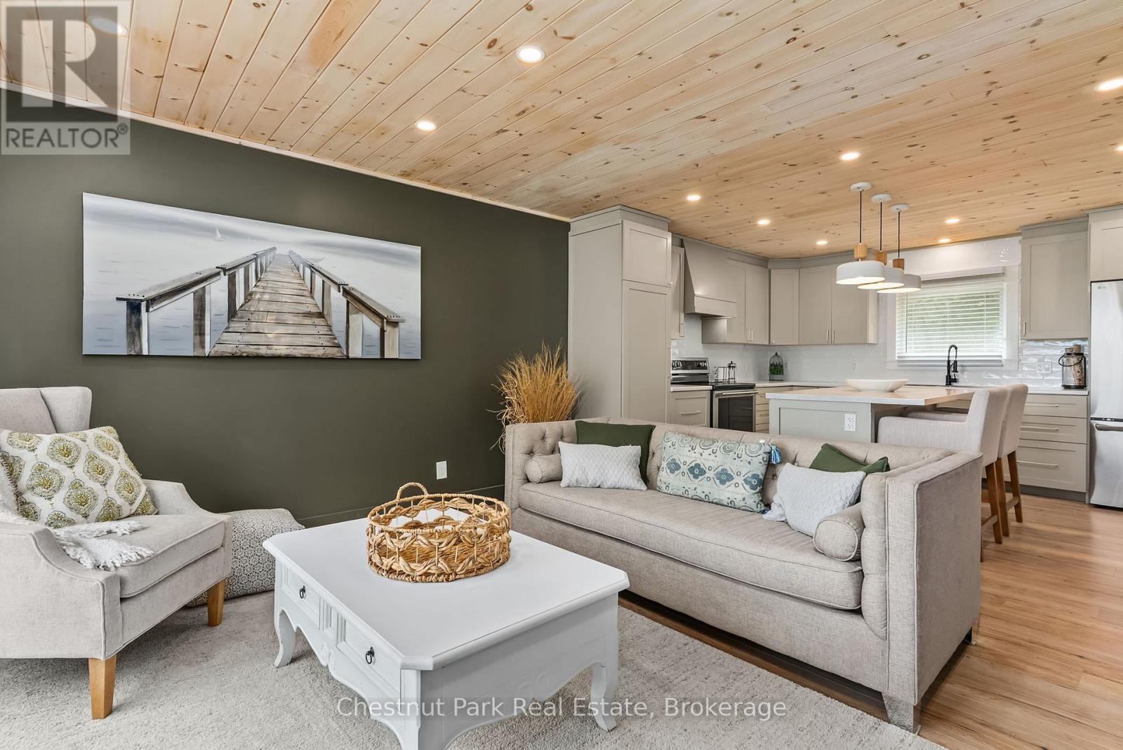Photo 4 of 179 Rowanwood Road, Huntsville ON