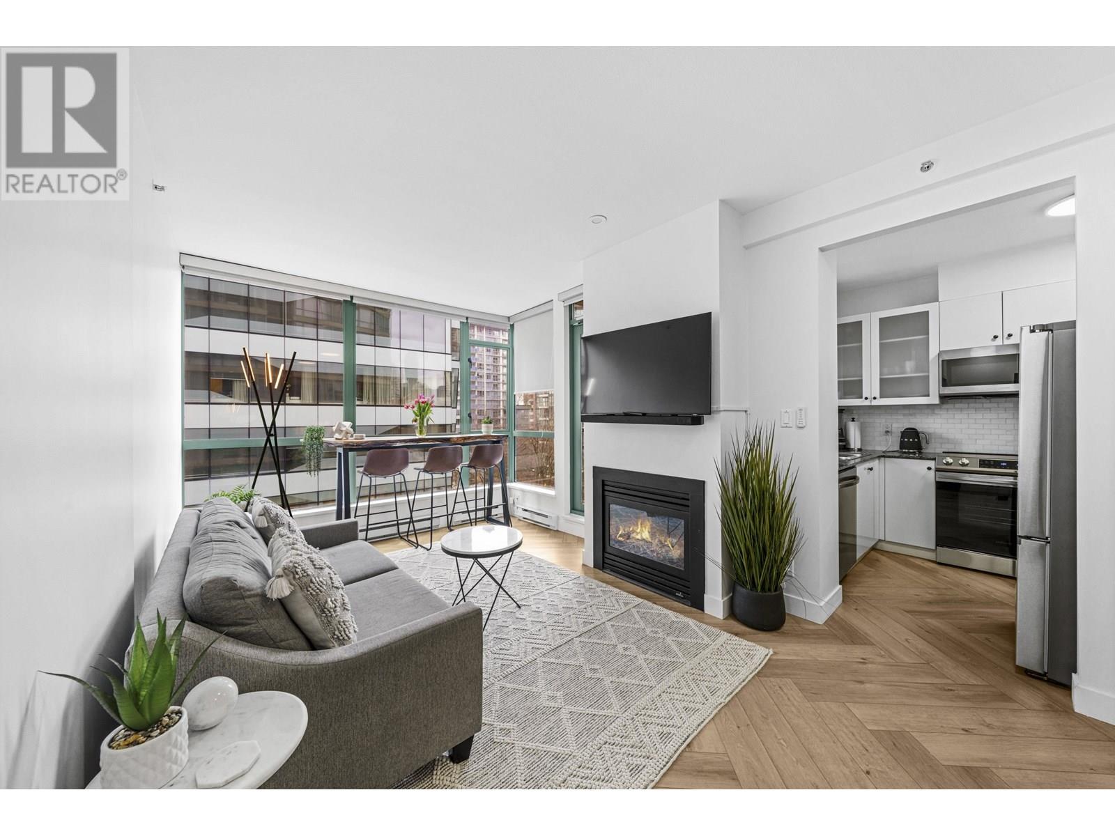 Photo 4 of 603 1238 Burrard Street, Vancouver BC