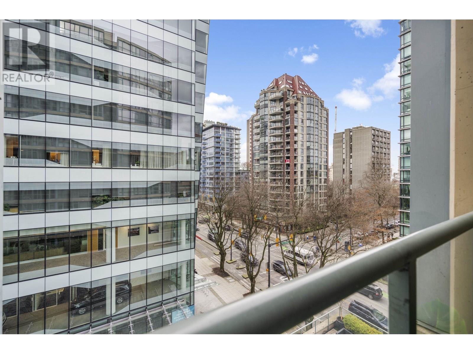 Photo 17 of 603 1238 Burrard Street, Vancouver BC