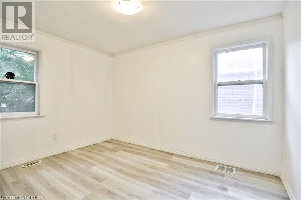 Photo 12 of 35 West 3rd Street, Hamilton ON