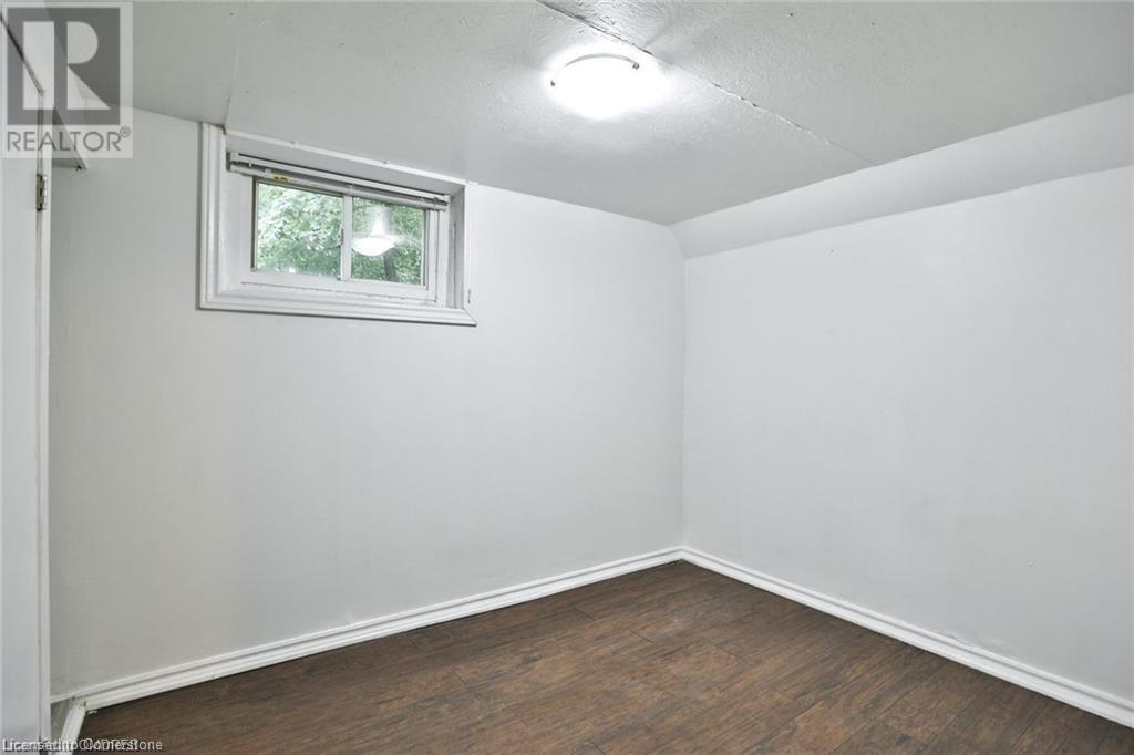 Photo 24 of 35 West 3rd Street, Hamilton ON