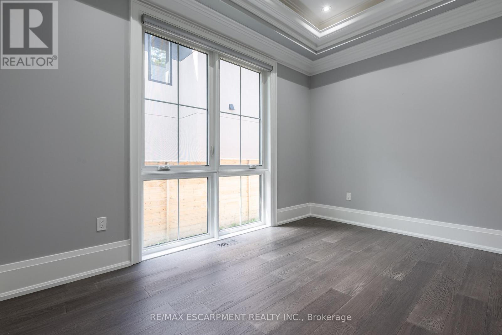 Photo 15 of 1368 Kenmuir Avenue, Mississauga ON