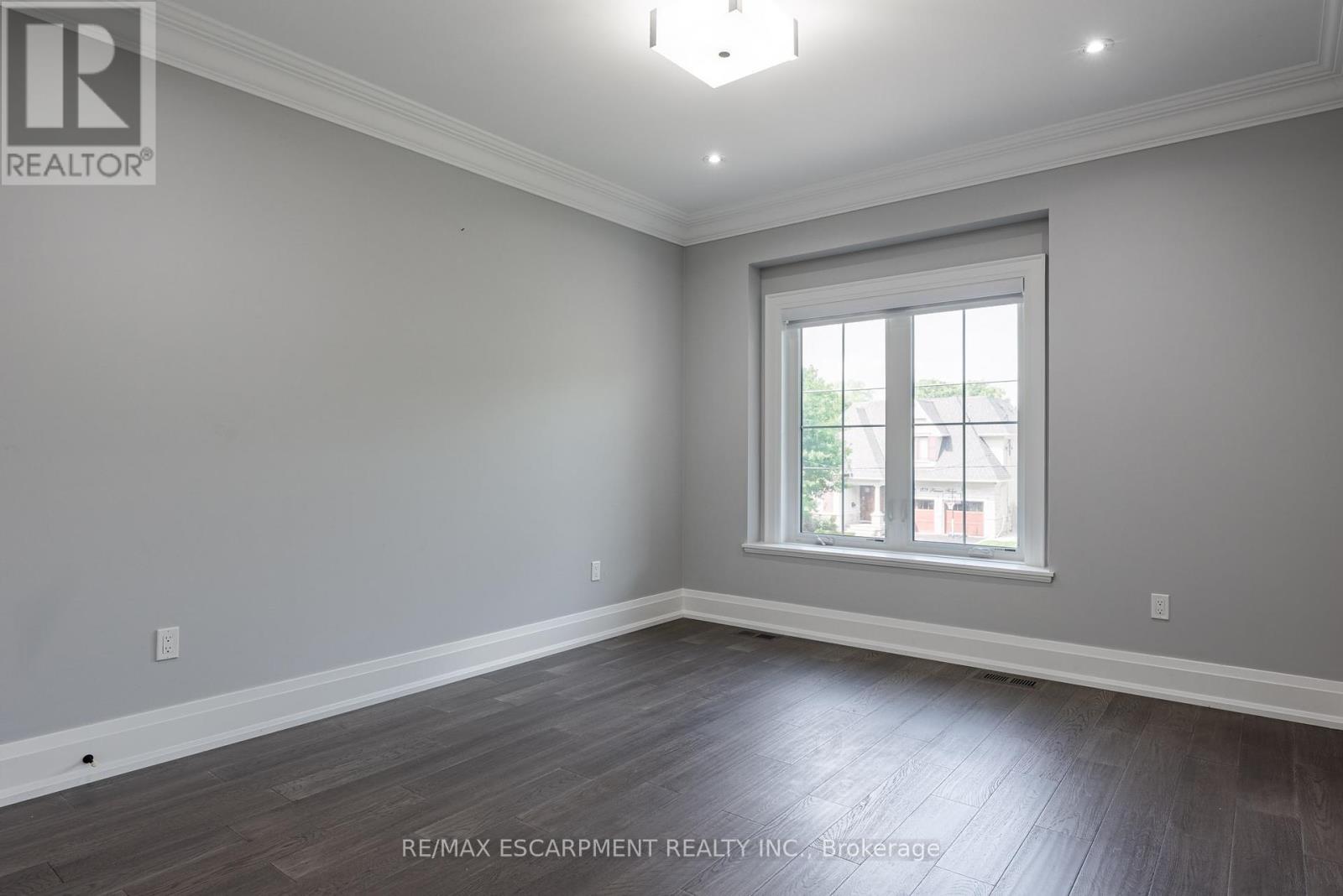 Photo 23 of 1368 Kenmuir Avenue, Mississauga ON