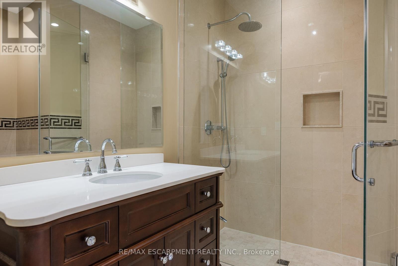 Photo 25 of 1368 Kenmuir Avenue, Mississauga ON