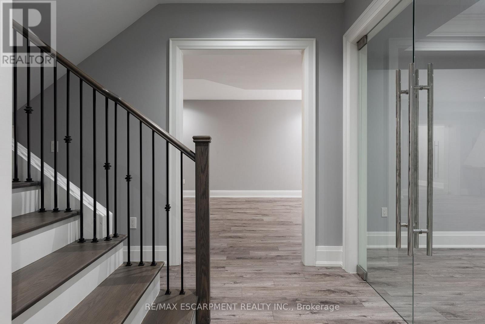 Photo 30 of 1368 Kenmuir Avenue, Mississauga ON