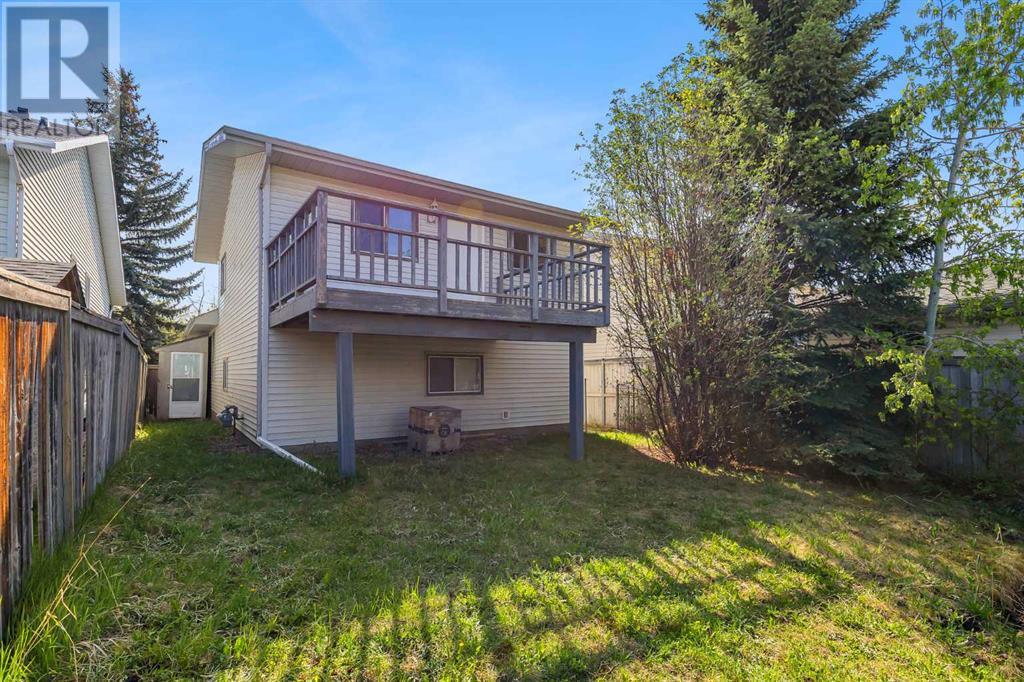 Single Family House 4 Level for Sale in  Coventry Place NE Coventry Hills Calgary 