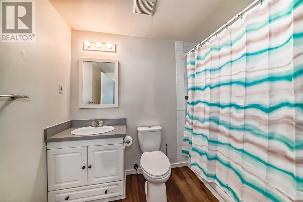Single Family House Bungalow for Sale in  Castledale Crescent NE Castleridge Calgary 