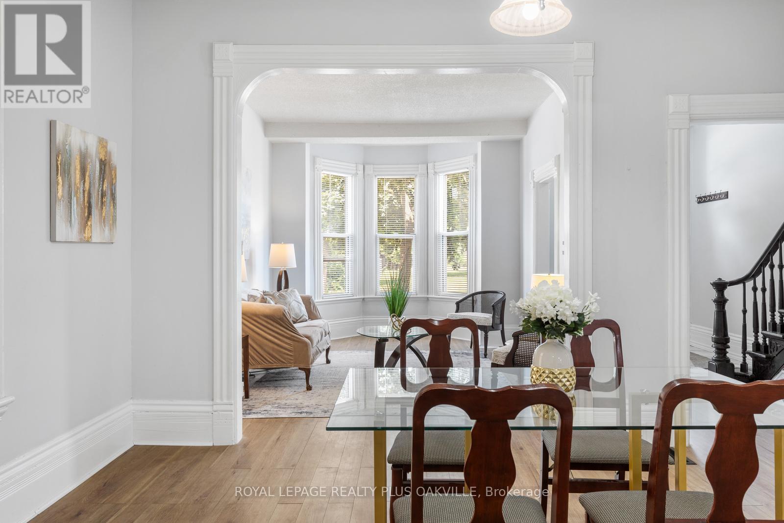 Photo 14 of 213 Darling Street, Brantford ON
