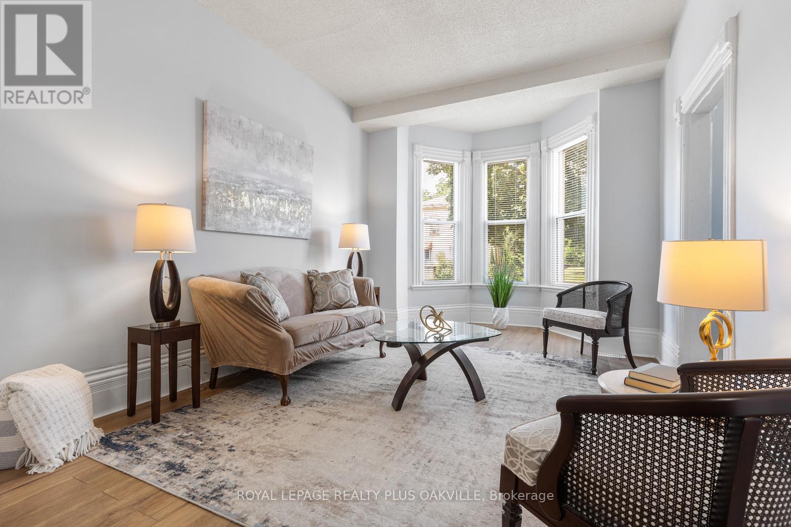 Photo 6 of 213 Darling Street, Brantford ON