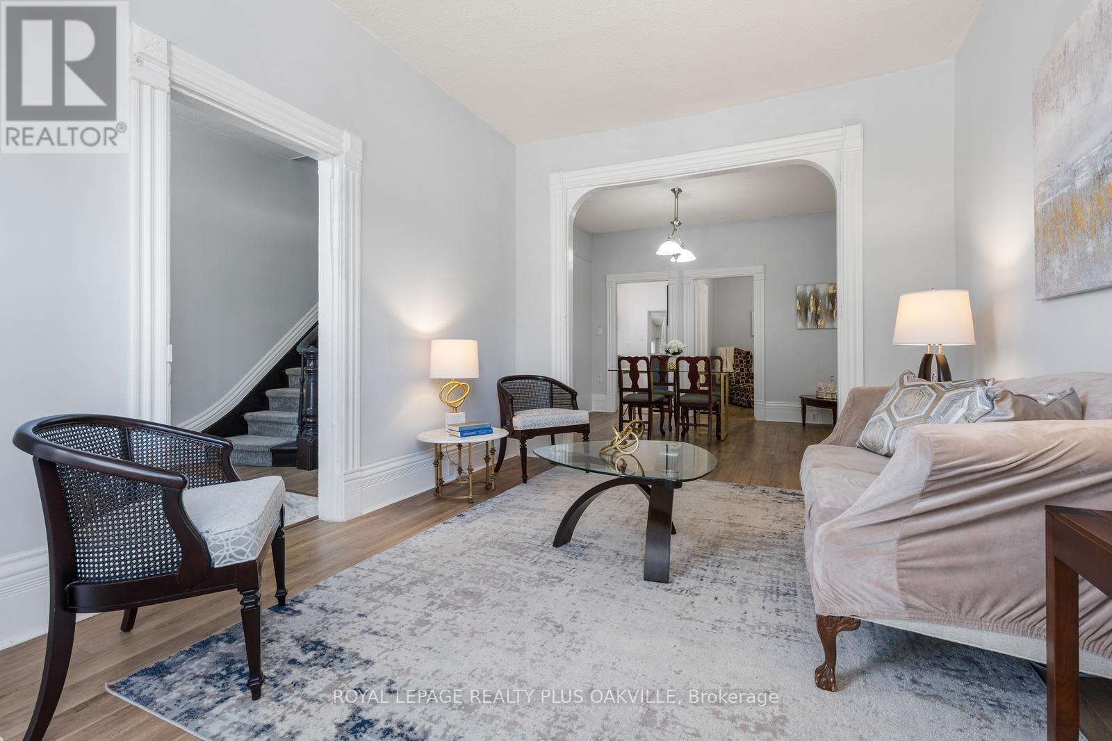 Photo 9 of 213 Darling Street, Brantford ON