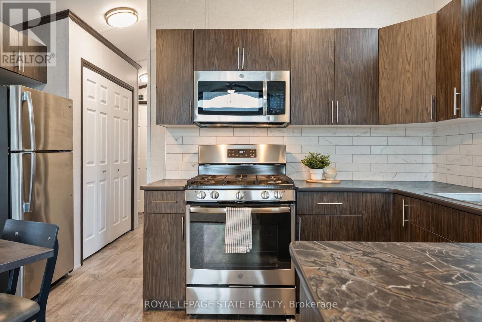 Photo 19 of 213 490 Empire Road, Port Colborne ON