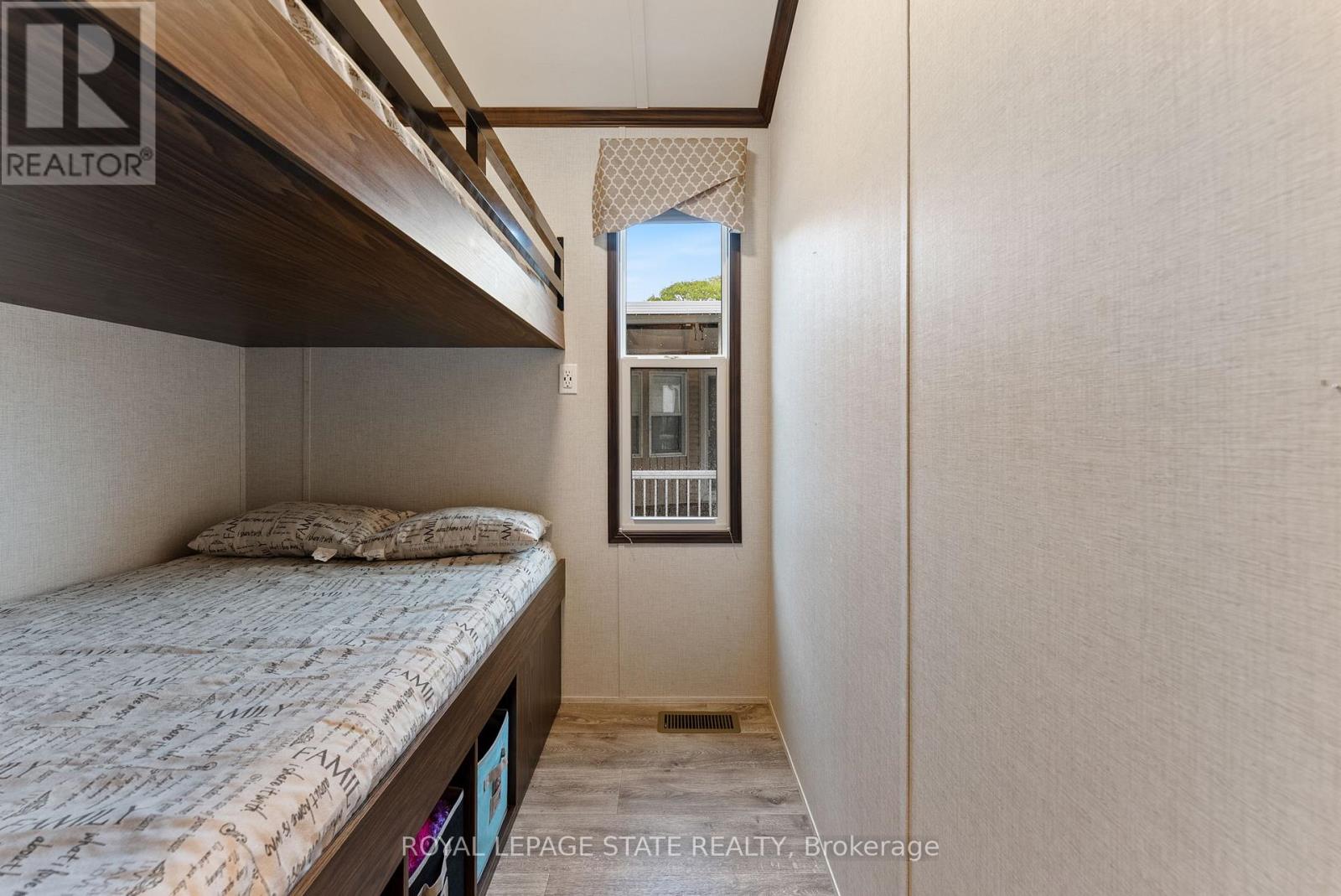 Photo 10 of 213 490 Empire Road, Port Colborne ON