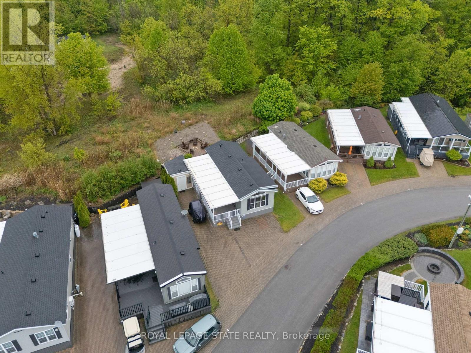 Photo 12 of 213 490 Empire Road, Port Colborne ON