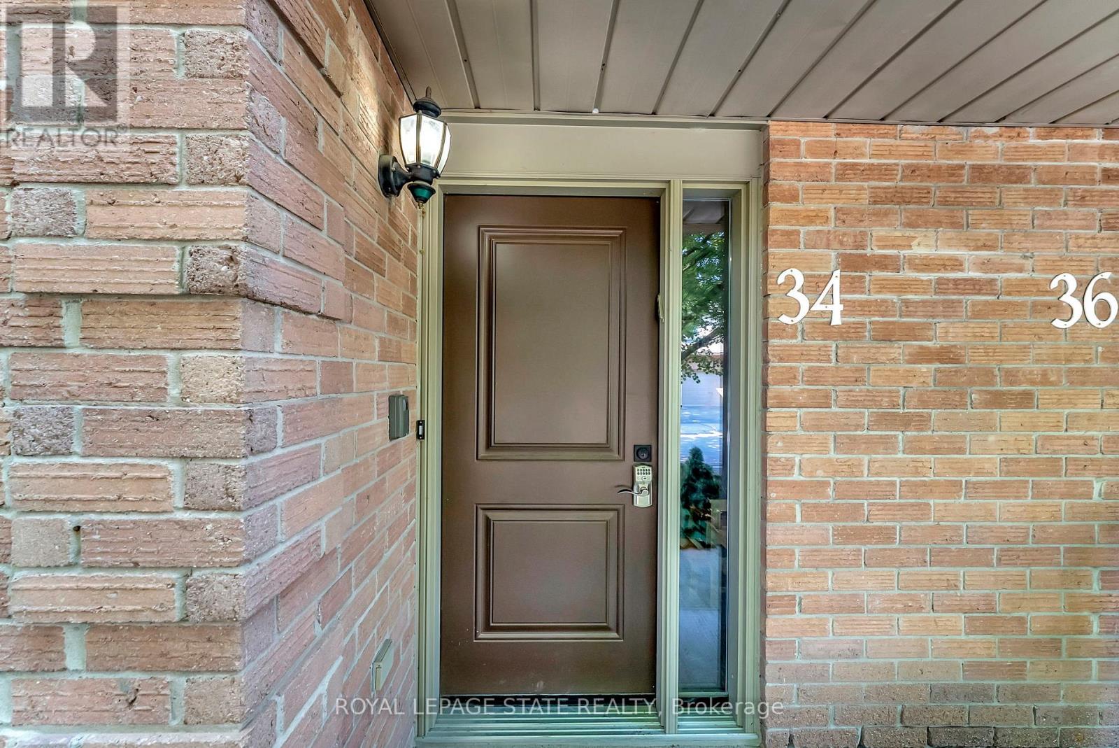Photo 11 of 34 26 Moss Boulevard, Hamilton ON