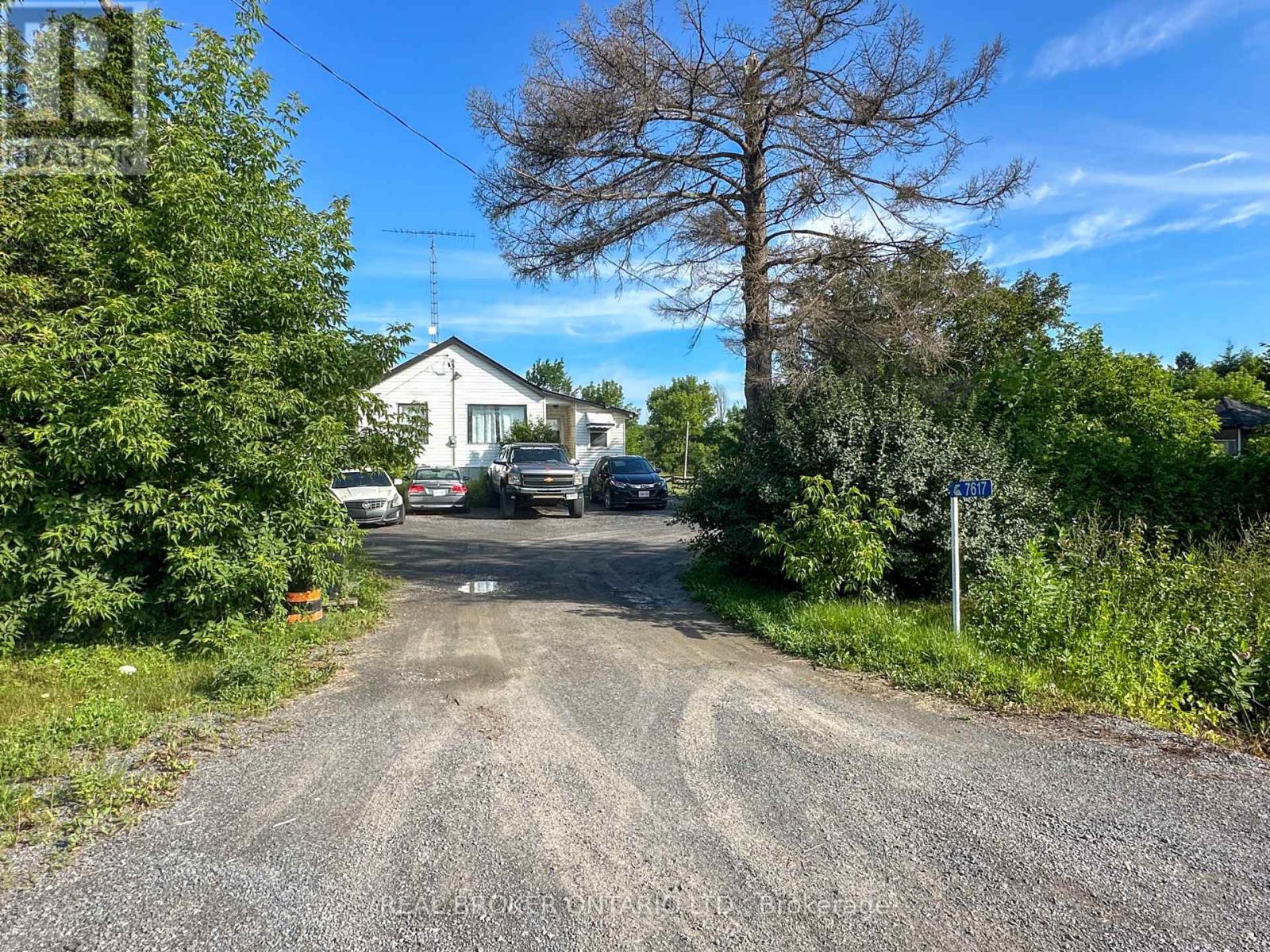 Photo 23 of 7617 Flewellyn Road, Ottawa ON