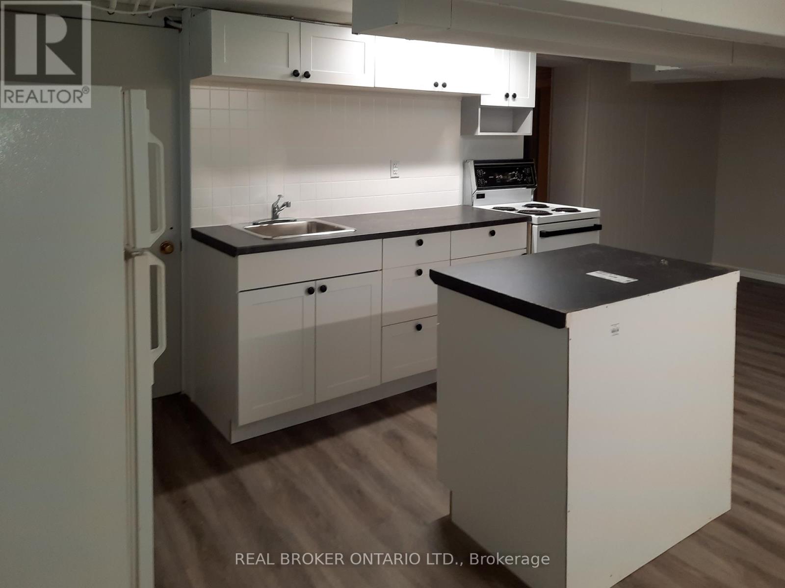 Photo 14 of 7617 Flewellyn Road, Ottawa ON