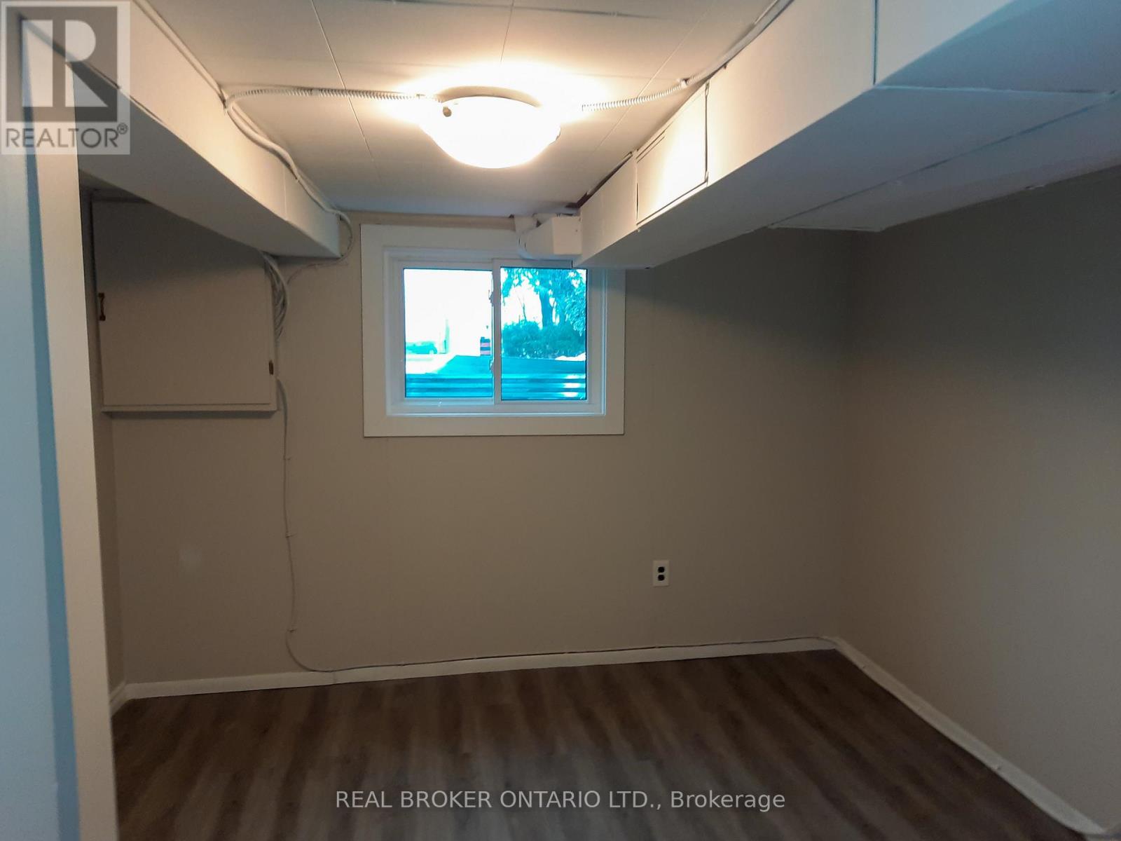 Photo 10 of 7617 Flewellyn Road, Ottawa ON