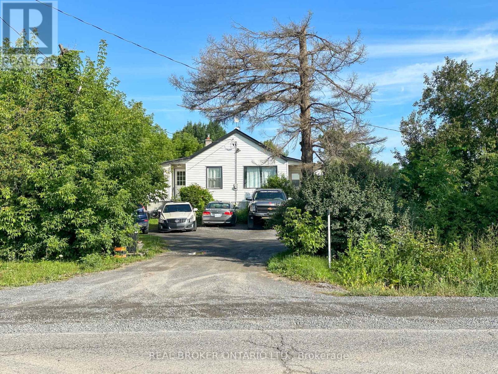 Photo 15 of 7617 Flewellyn Road, Ottawa ON