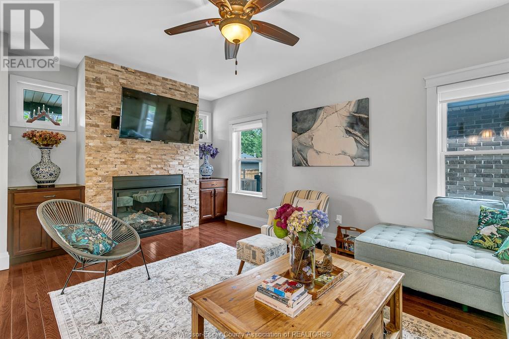 Photo 10 of 1380 Maple Avenue, Lasalle ON