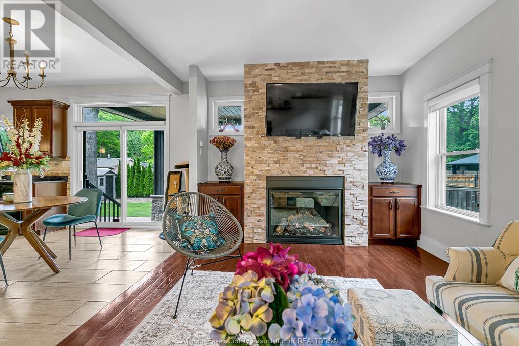 Photo 11 of 1380 Maple Avenue, Lasalle ON