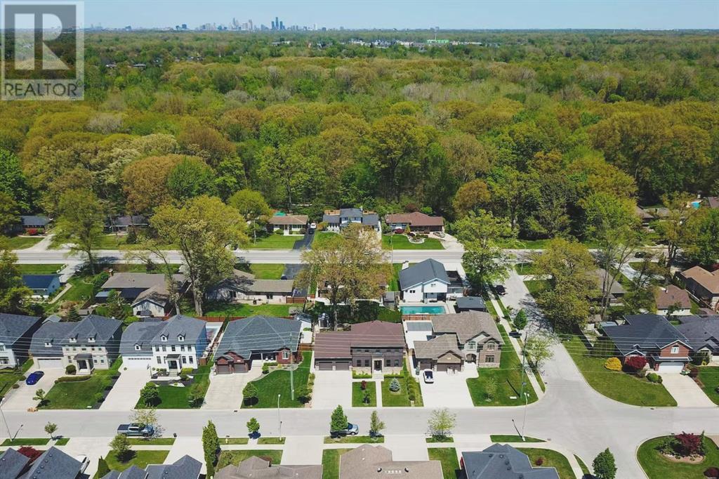 Photo 42 of 1380 Maple Avenue, Lasalle ON
